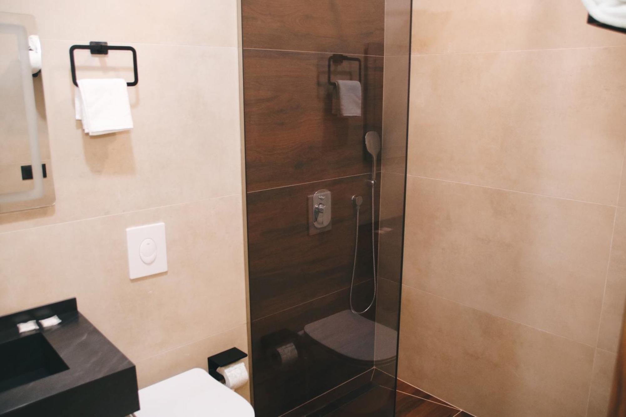 Hotel Rozafa Suhareke Dış mekan fotoğraf